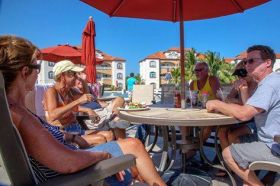 Al Fresco lunch in Ambergris Cayre, Belize – Best Places In The World To Retire – International Living